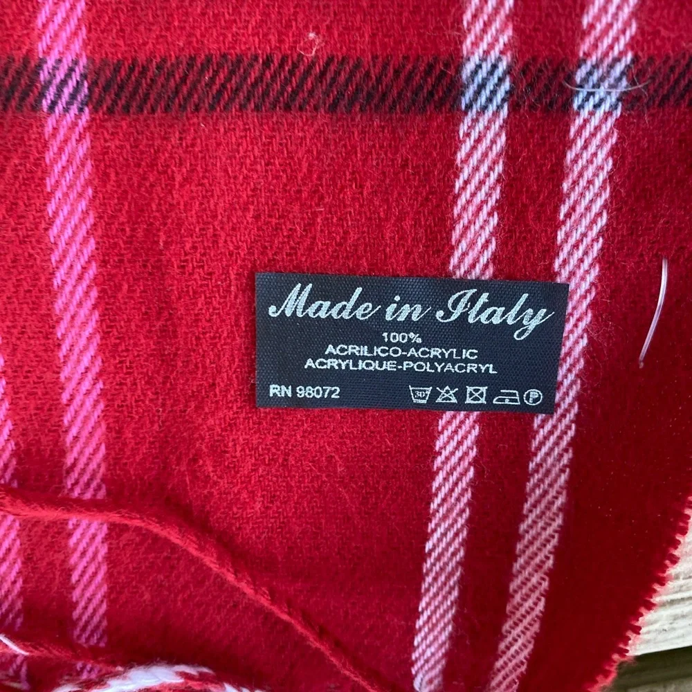 Unisex long very soft red/white/black plaid scarf with fringes, Size: 74…